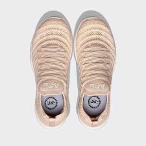 APL Techloom Wave Sneaker Sz11 Like New